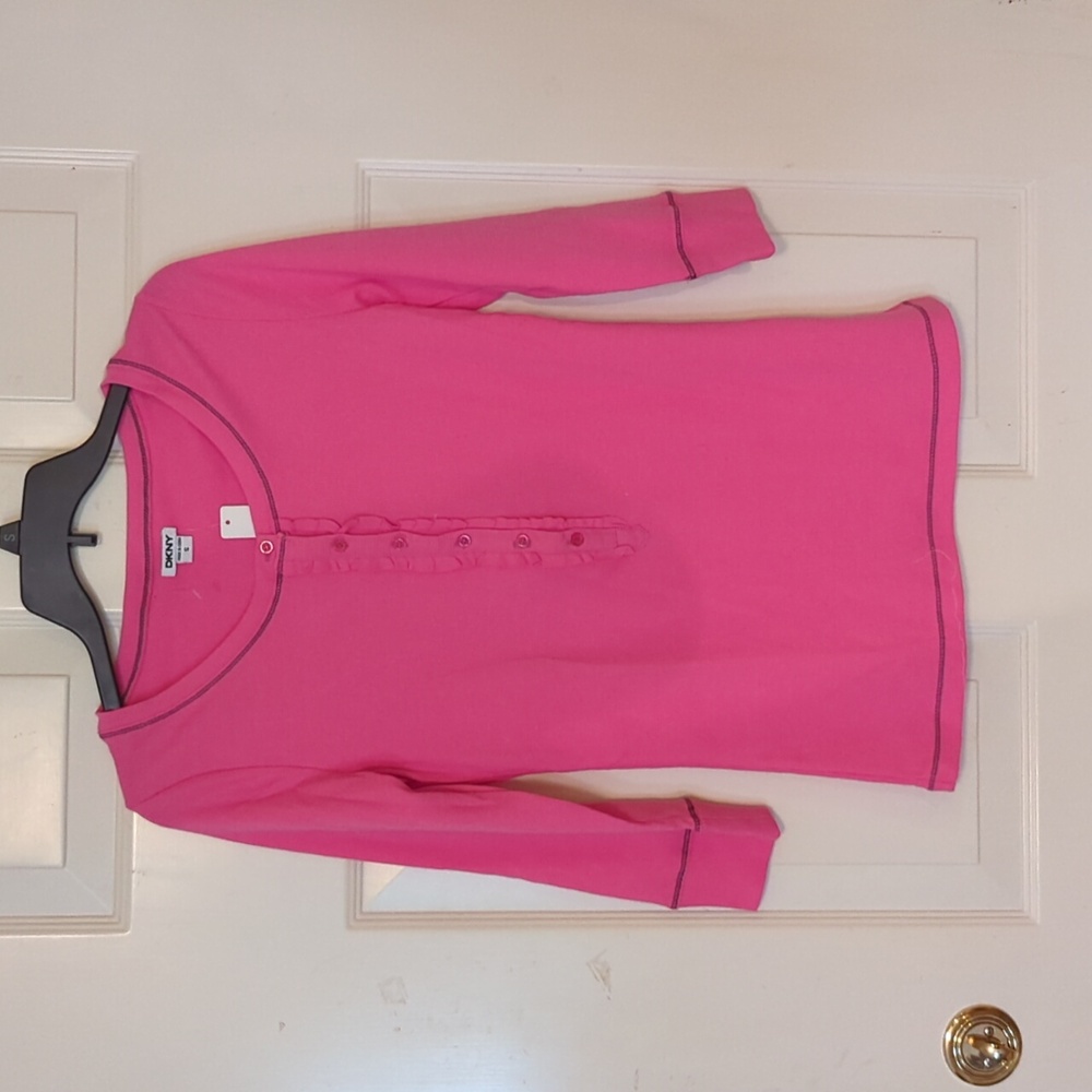 Dkny size small 3/4 sleeve with ruffle on buttons